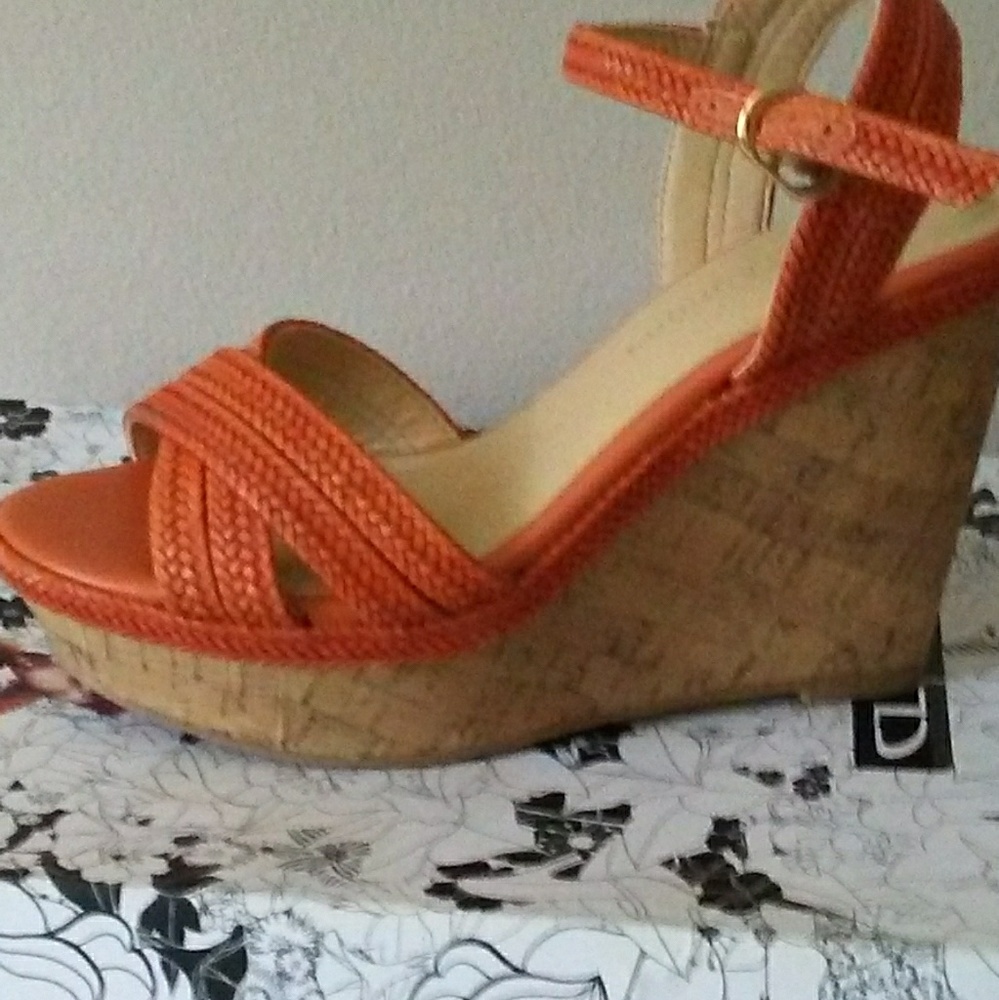 Orange wedge size 6.5 never worn
